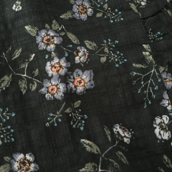 ana Ruffle Blouse - Picture 2 of 4